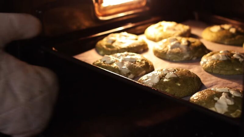oven baking St. Patrick's Day cookies