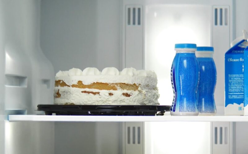 How Long Does Cake Last In The Fridge